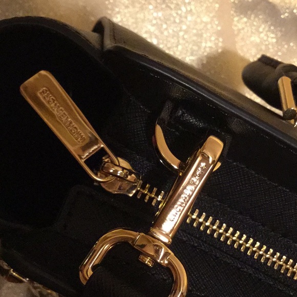 Michael Kors Black Leather MD Satchel - Picture 5 of 8